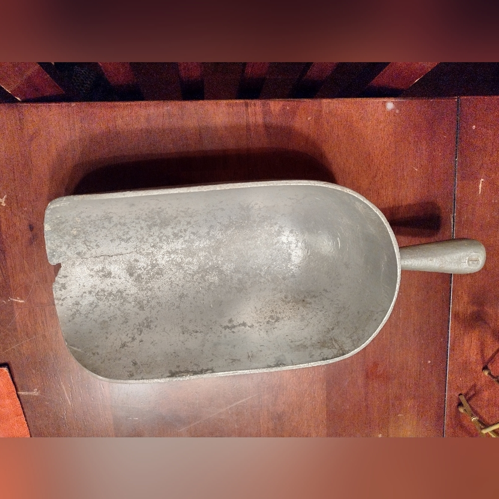 Vintage large scoop